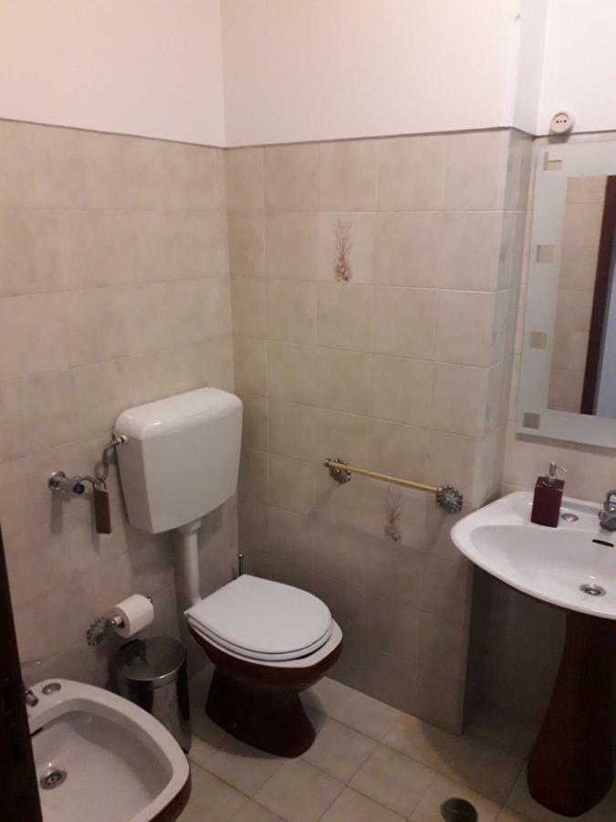 Apartamento 300 Metros Do Santuario De Fatima T4 Exterior photo